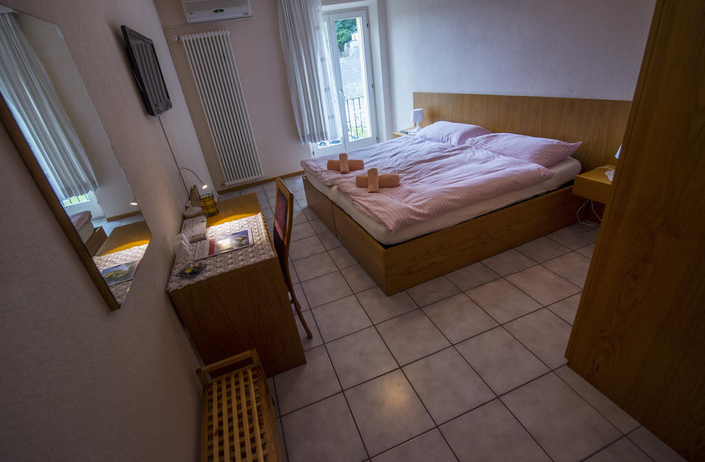 Hotel Ristorante Camoghe room 3
