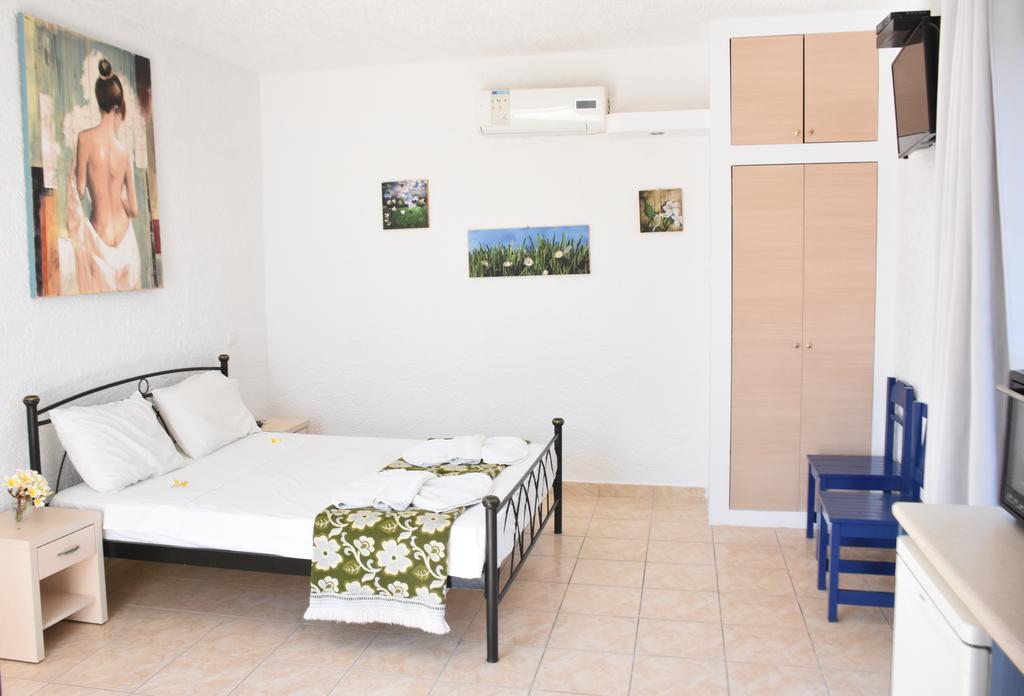 Kiotari Beach Apartments room 6