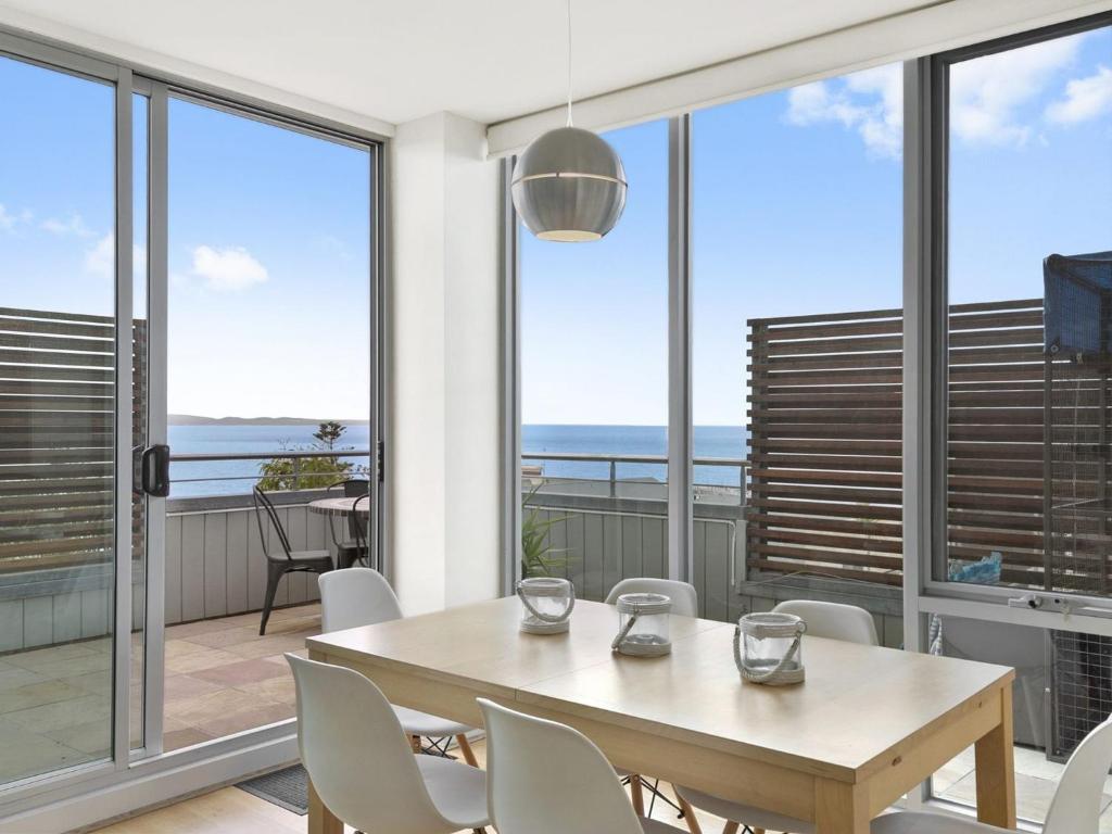 Point Grey Apartment in Lorne